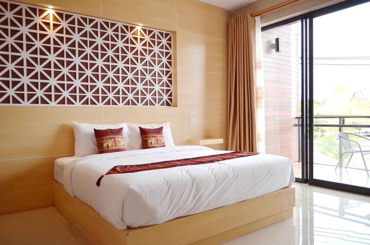 Thatluangview Hotel В'єнтьян Екстер'єр фото